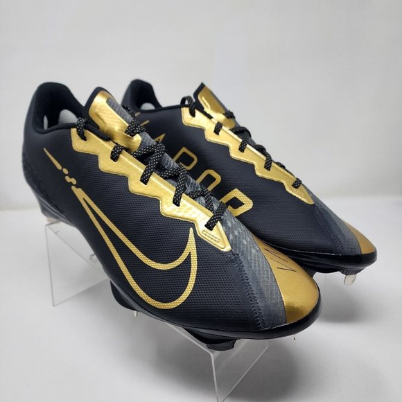 gold nike baseball cleats